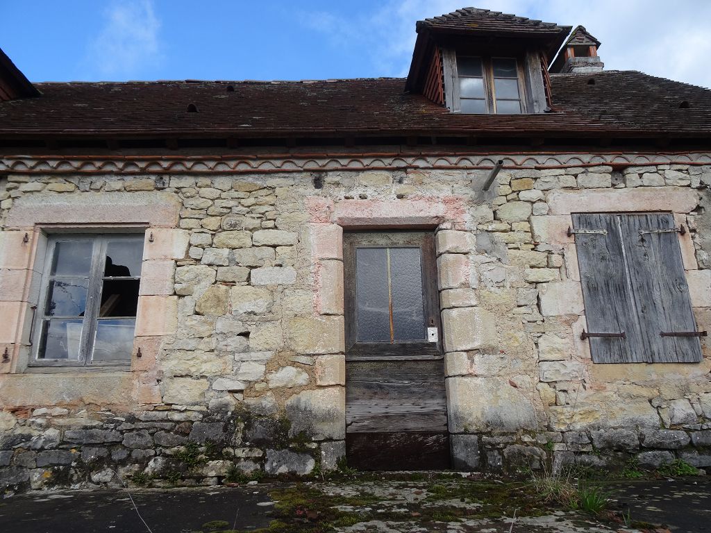 Maison longère NORD DU LOT CHÉDAILLE IMMOBILIER