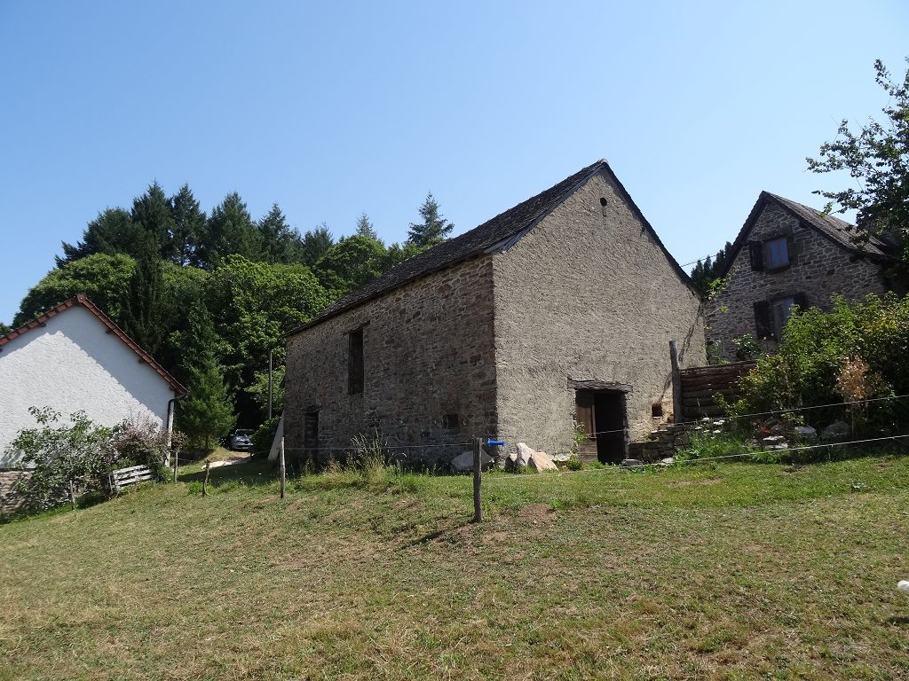 Corps de ferme SUD DE BRIVE CHÉDAILLE IMMOBILIER