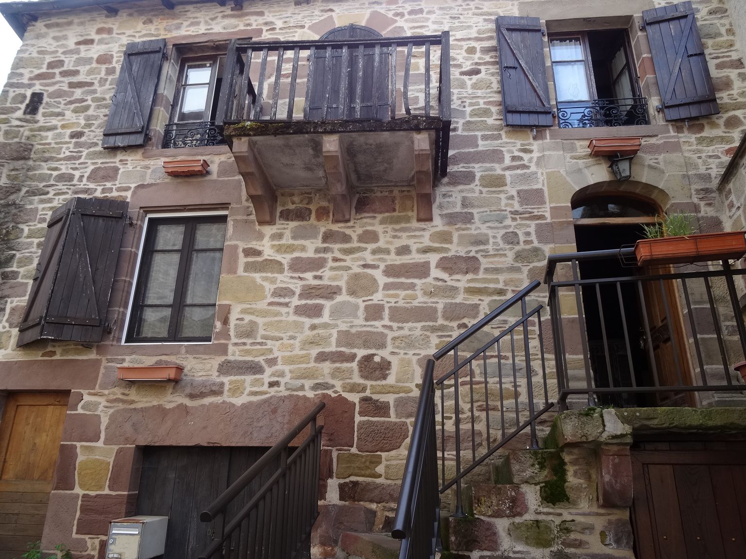 Maison en pierre SUD DE BRIVE CHÉDAILLE IMMOBILIER