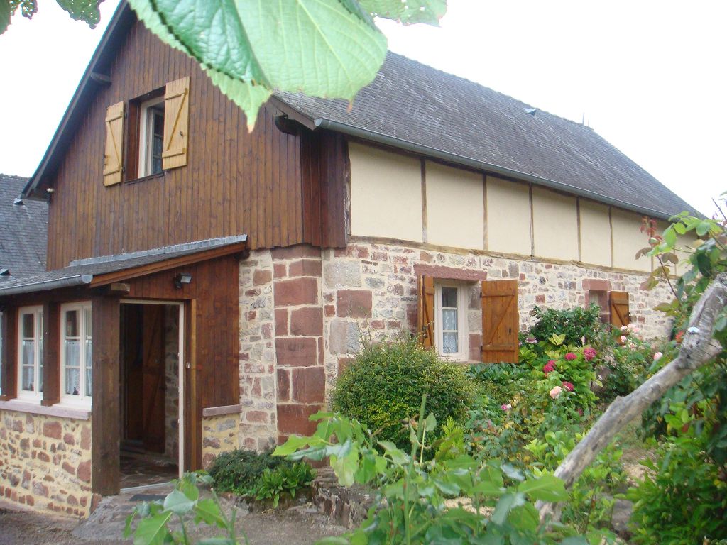 Maison de village PLEIN CENTRE DE MEYSSAC CHÉDAILLE IMMOBILIER