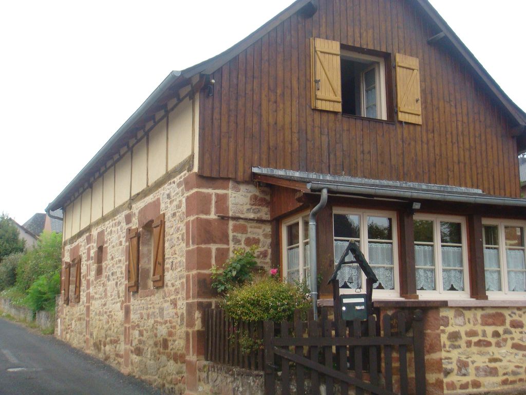 Maison de village PLEIN CENTRE DE MEYSSAC CHÉDAILLE IMMOBILIER